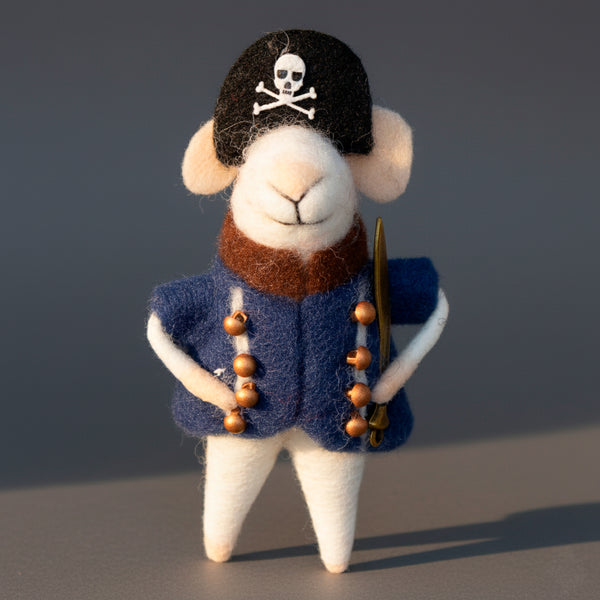 JOGO DE 3 ESCULTURAS PIRATAS DE LA DE FELTRO