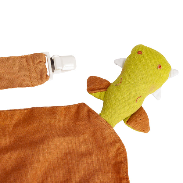 JOGO DE NANINHA E PORTA CHUPETA DRAGAO VERDE  DE TECIDO LINHO