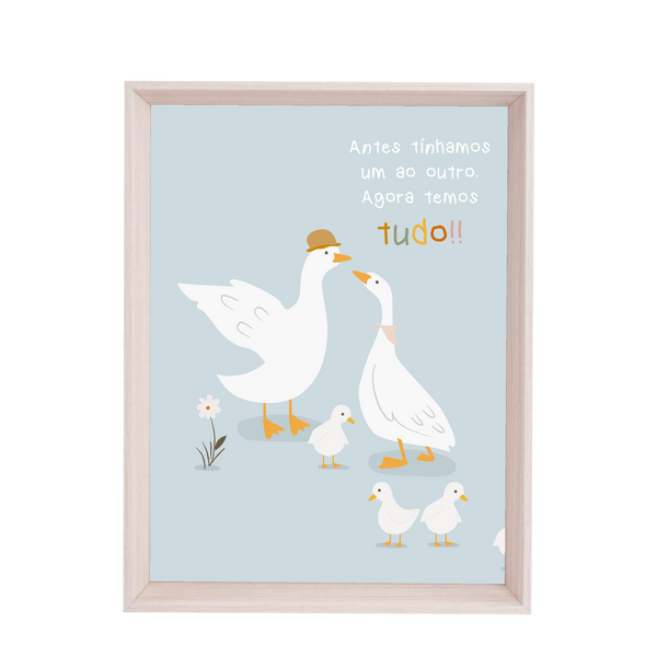 QUADRO PATINHOS COM FUNDO AZUL (MOLDURANGG)