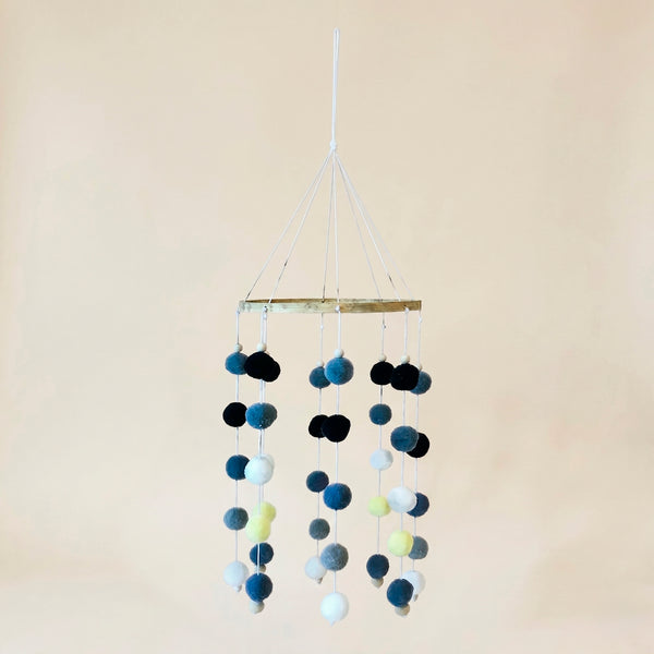 MOBILE POMPOM TONS PRETO