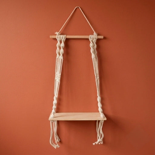 PRATELEIRA DE MADEIRA COM ESTRUTURA DE MACRAME
