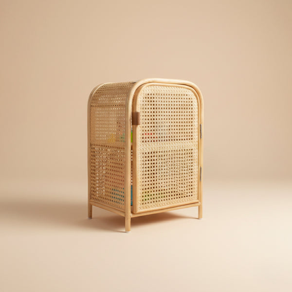 MESA DE APOIO LATERAL QUADRADA DE RATTAN