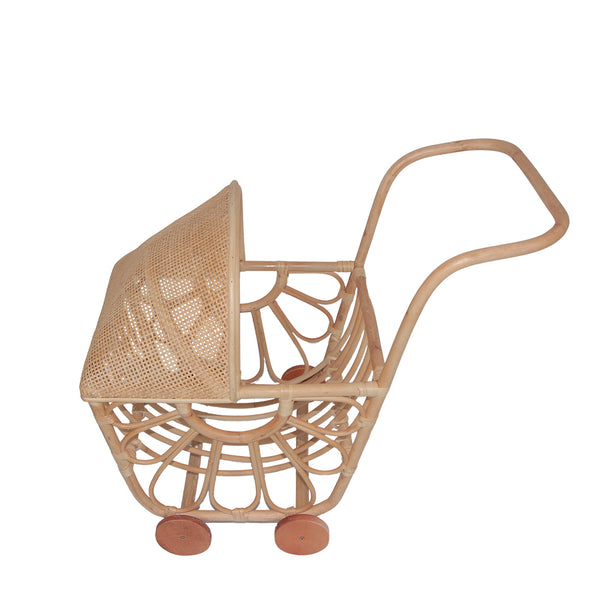 CARRINHO DE BONECA DE BAMBU E RATTAN
