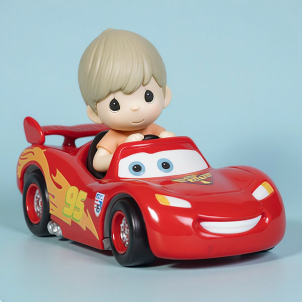 ESCULTURA MENINO CARROS DISNEY