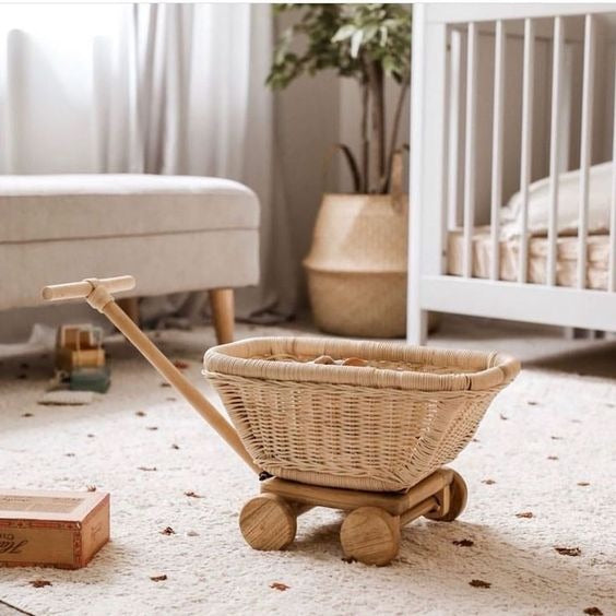 CARRINHO PORTA BRINQUEDO DE RATTAN