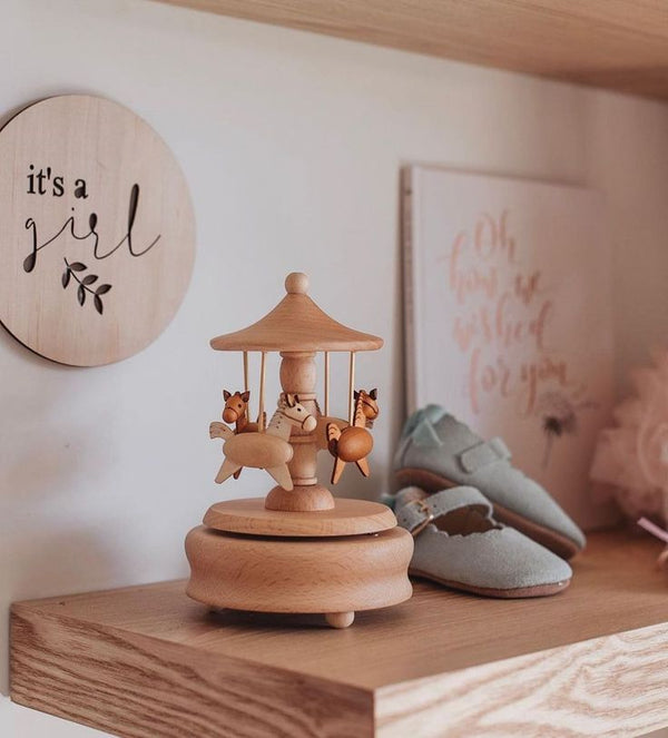 CAIXA DE MUSICA CARROSSEL CAVALO DE MADEIRA TALHADA