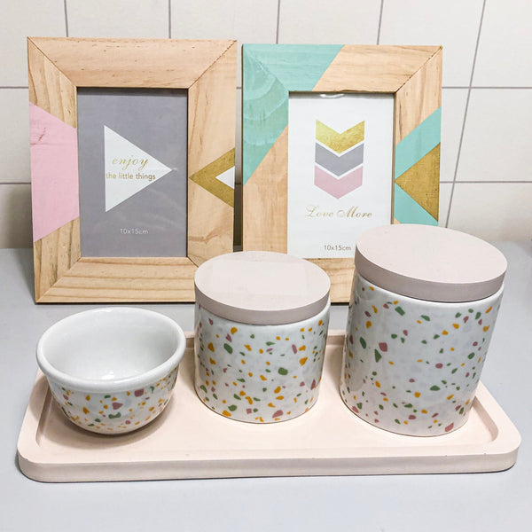 BANDEJA BORDA RASA RESINA ROSA