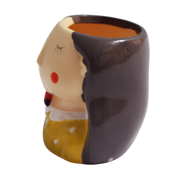 VASO DECORATIVO MENINA DE CERAMICA ROUPA AMARELA