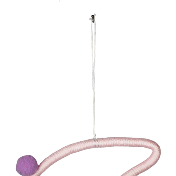 ADORNO DE PAREDE LUA ROSA COM POMPOM