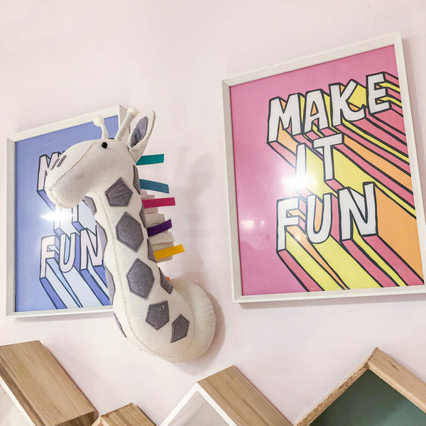 CABECA DECORATIVA GIRAFA COLORIDA