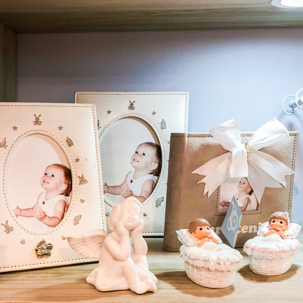 JOGOS DE DUAS ESCULTURAS DE ANJO SENTAD0 DE PORCELANA